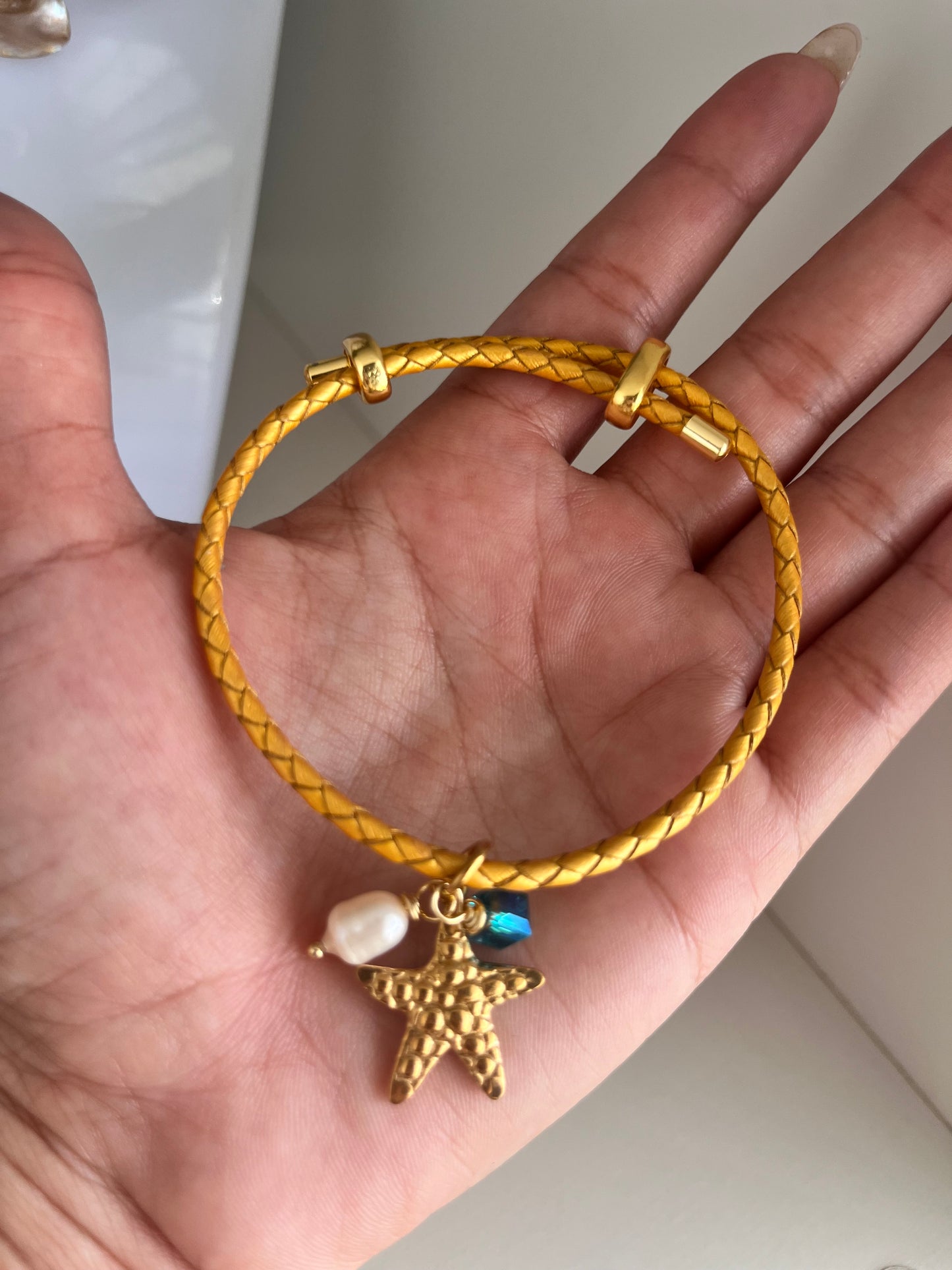 Star Bracelet (Gold Color)