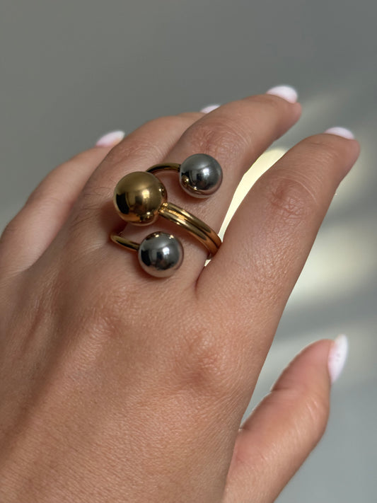 Double tone bold trinity