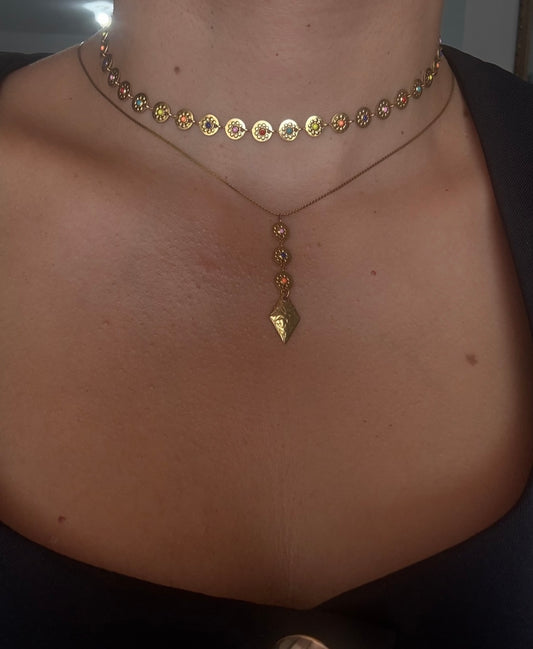 Mystical Choker (Collares se venden por separado)